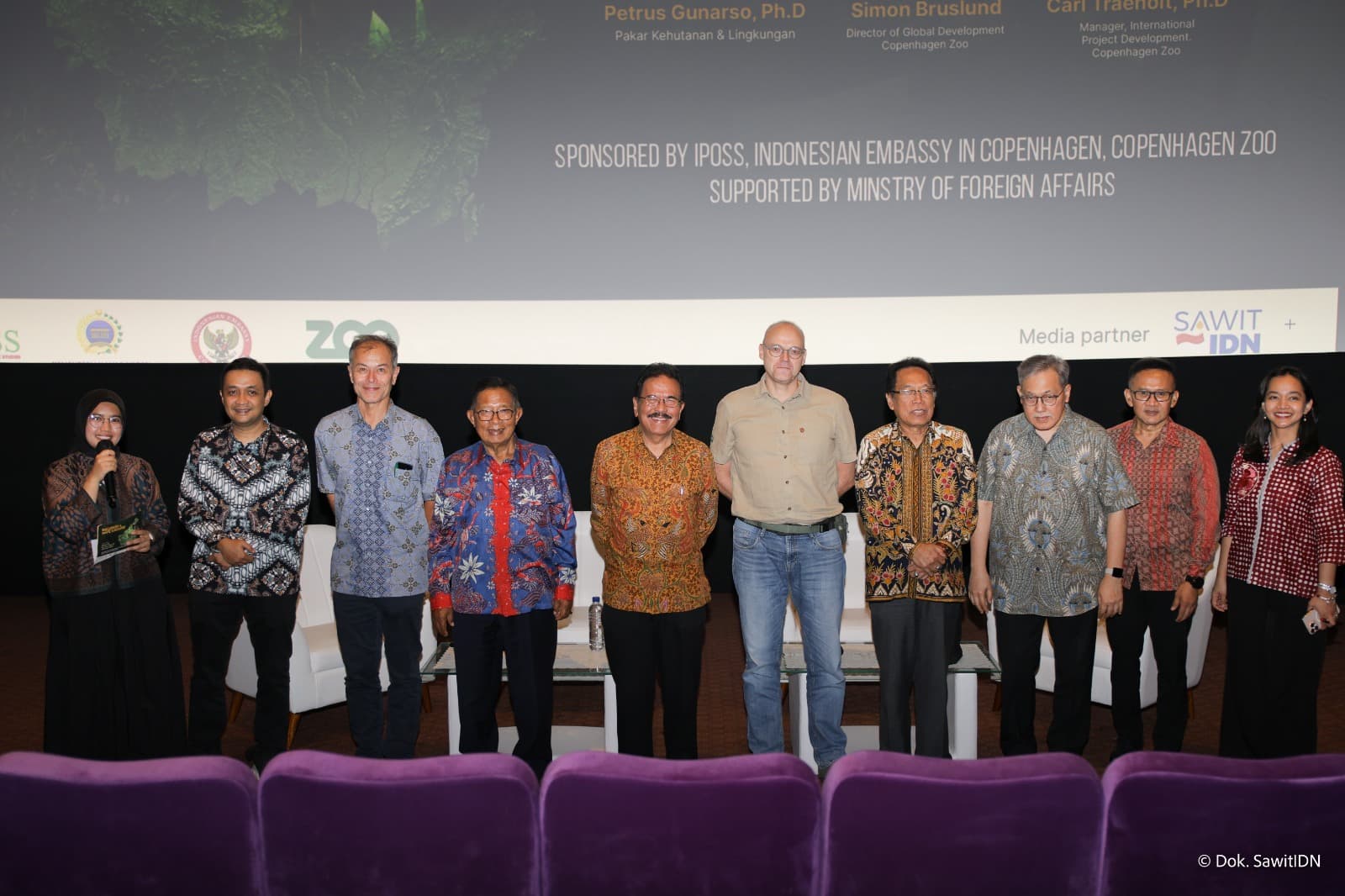 Film “Palm Oil in the Land of Orangutans”: Orangutan bisa Hidup Berdampingan dengan Sawit